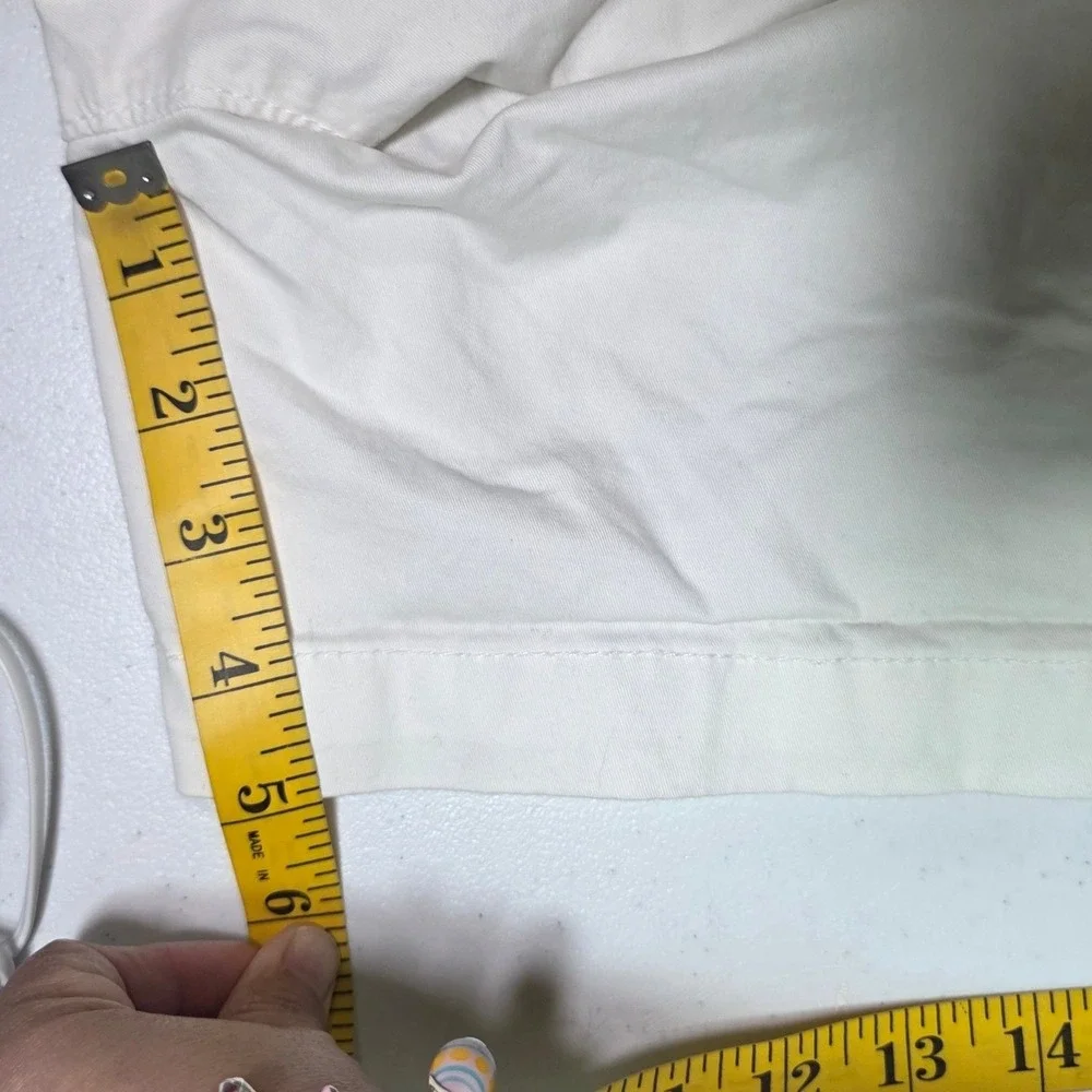 Old Navy Chino Shorts White Cotton Stretch Casual Size 2 Summer, Preppy, Classic